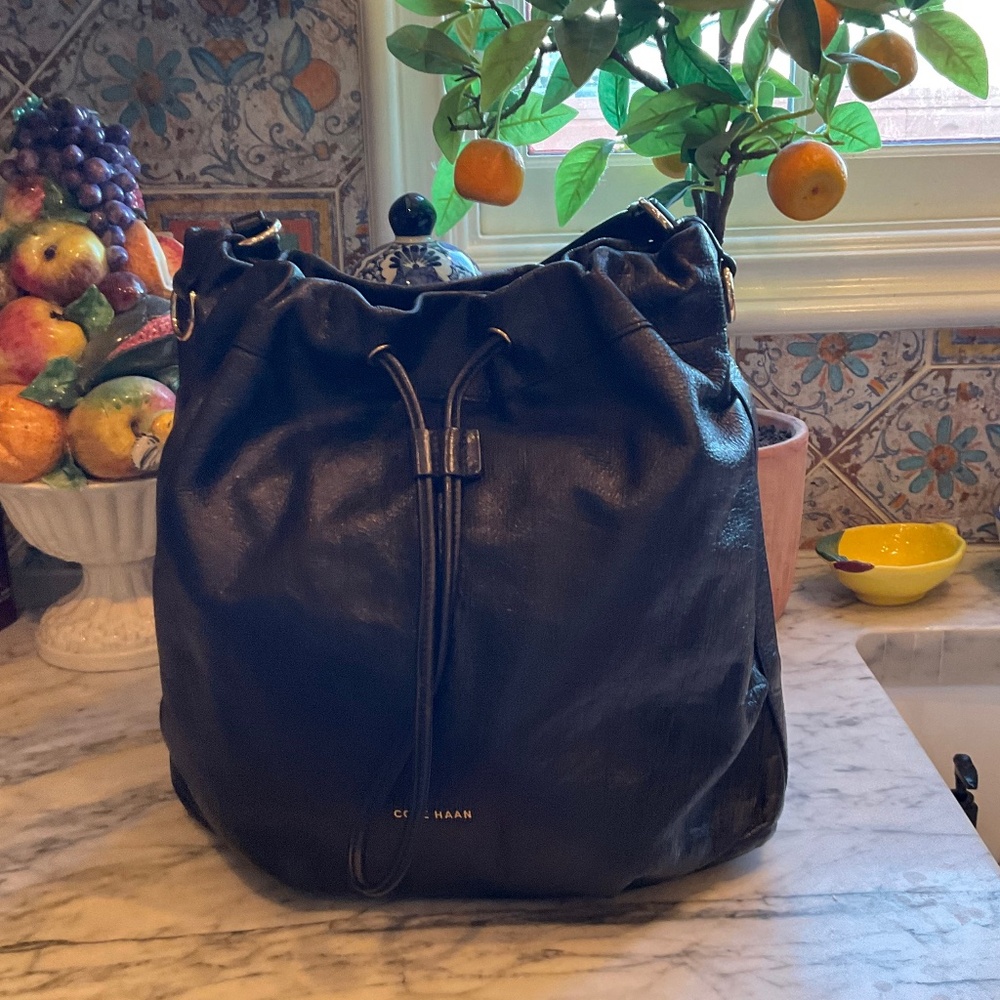 Cole Haan Leather shoulder bag, metallic soft black